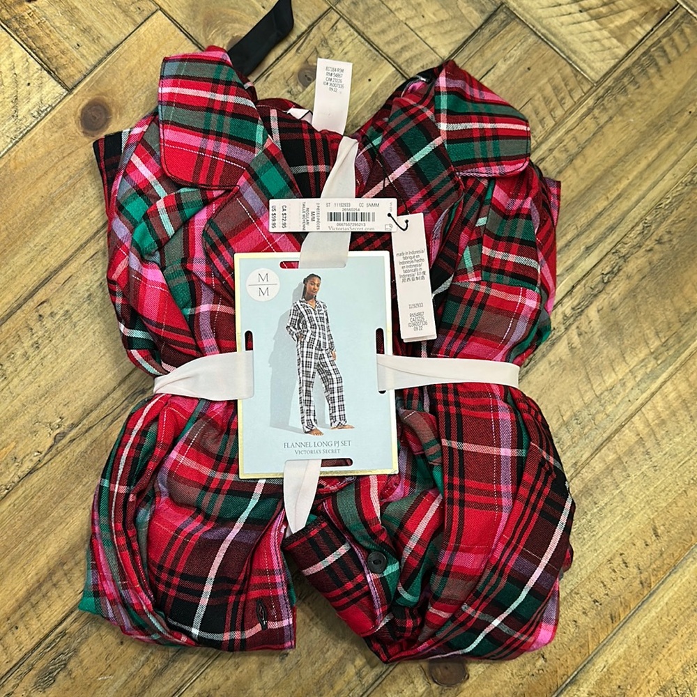 Victoria Secret Flannel Long PJ Set (Red)